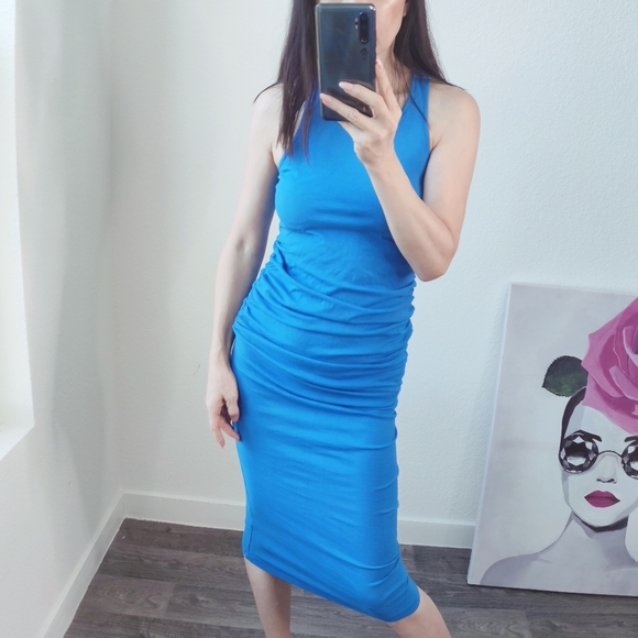 Revolve Midi dress - Picture 3 of 4
